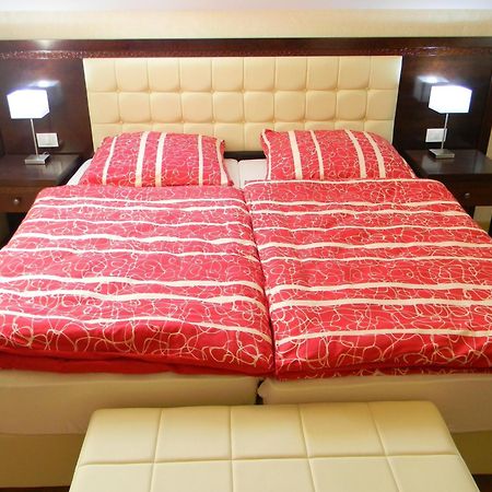 Vila Silva Marija Apartments Pisece Ngoại thất bức ảnh