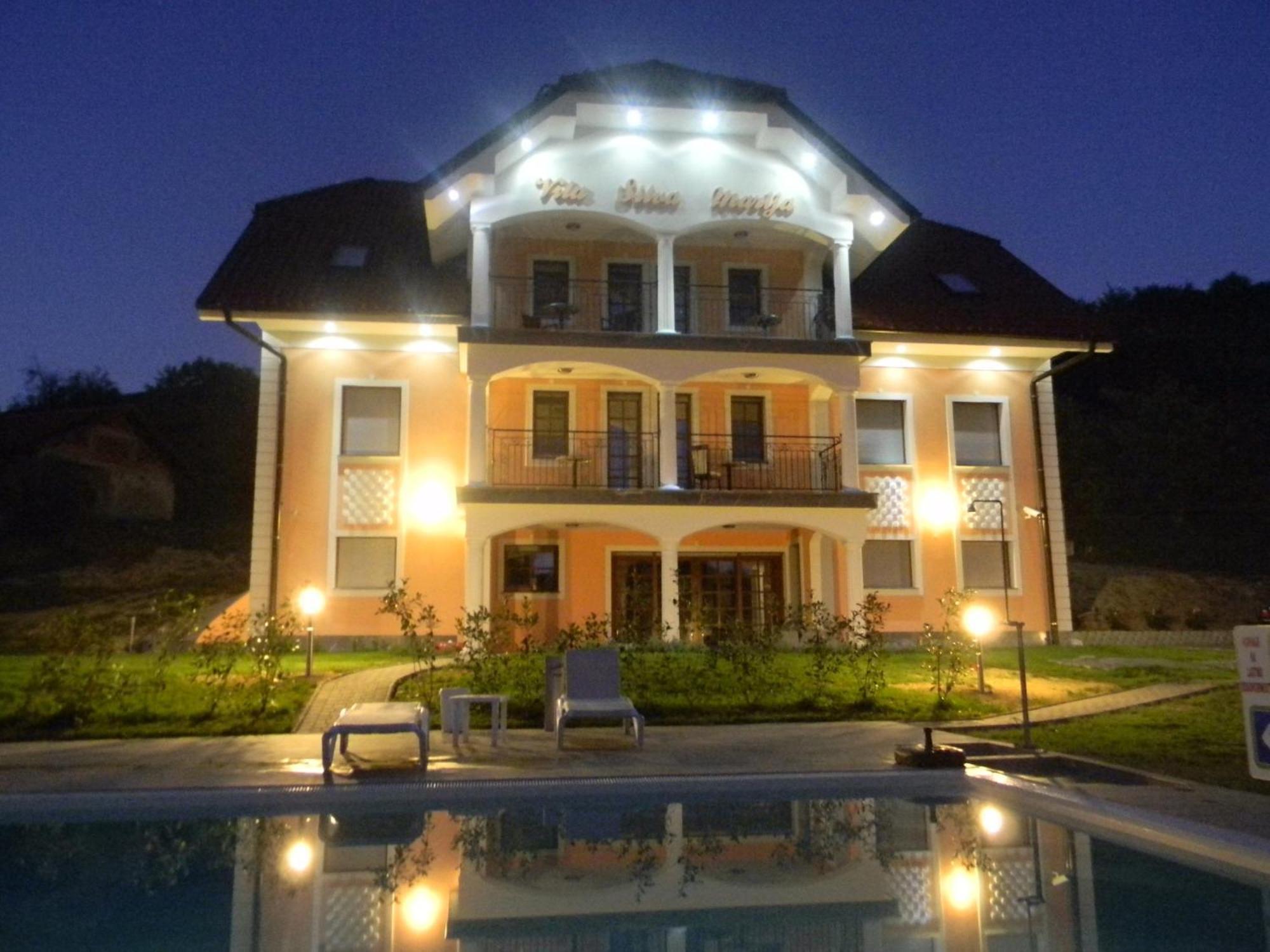 Vila Silva Marija Apartments Pisece Ngoại thất bức ảnh